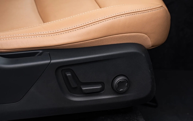 Volvo XC 40 cena 129900 przebieg: 76700, rok produkcji 2018 z Byczyna małe 781